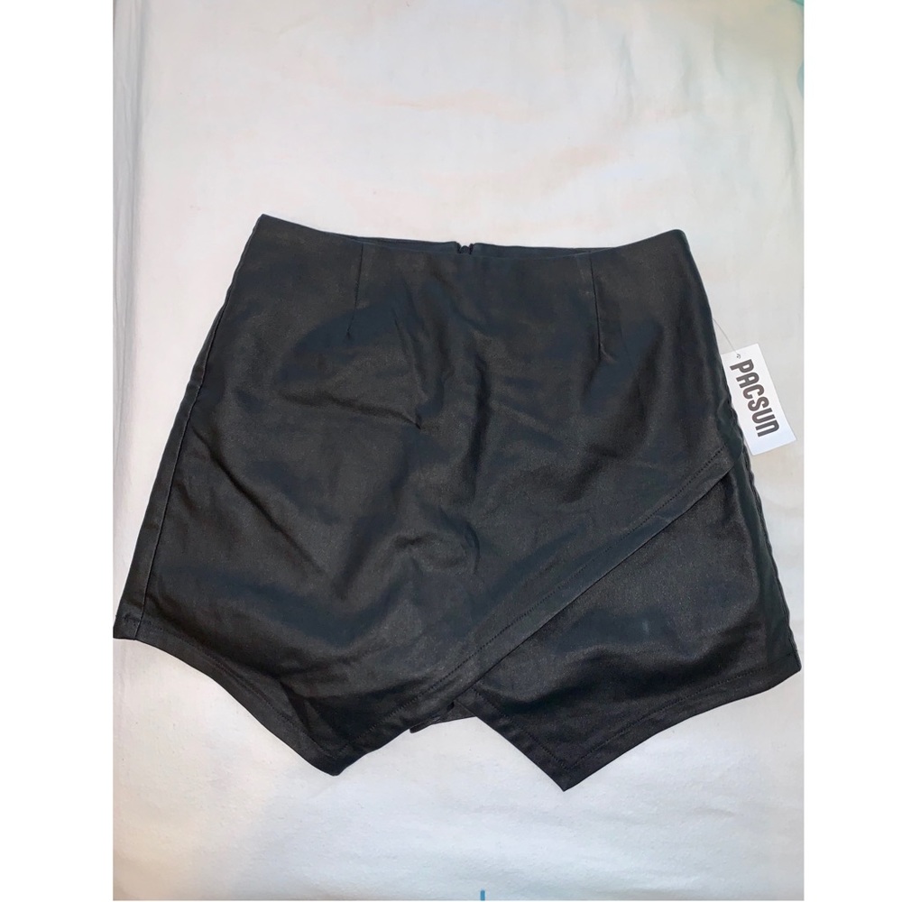 Black LA Hearts Skirt